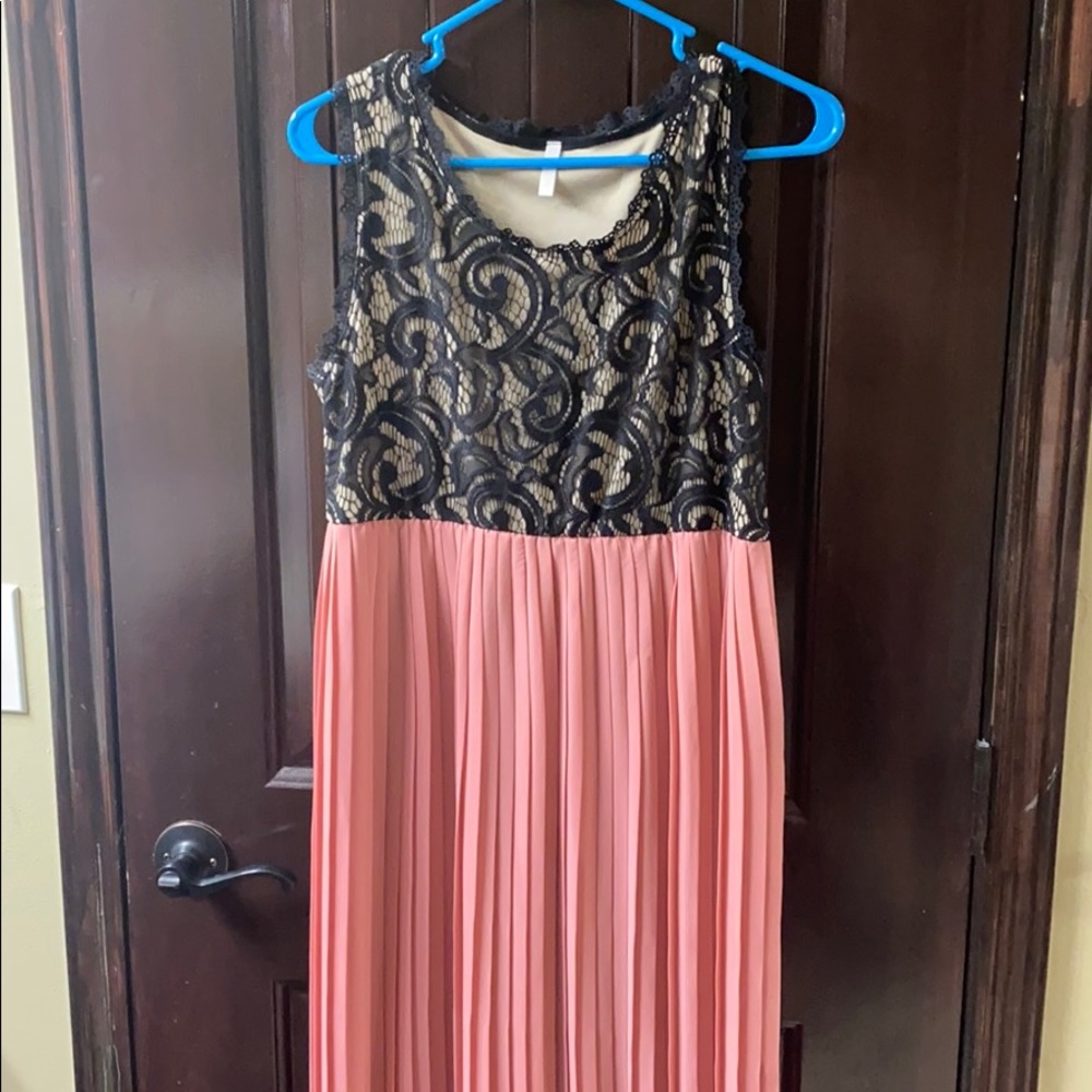 Black & blush lace pleated maxi dress